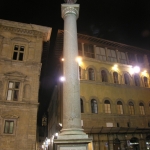 Colonna della Giustizia di notte di Rolando Squilloni